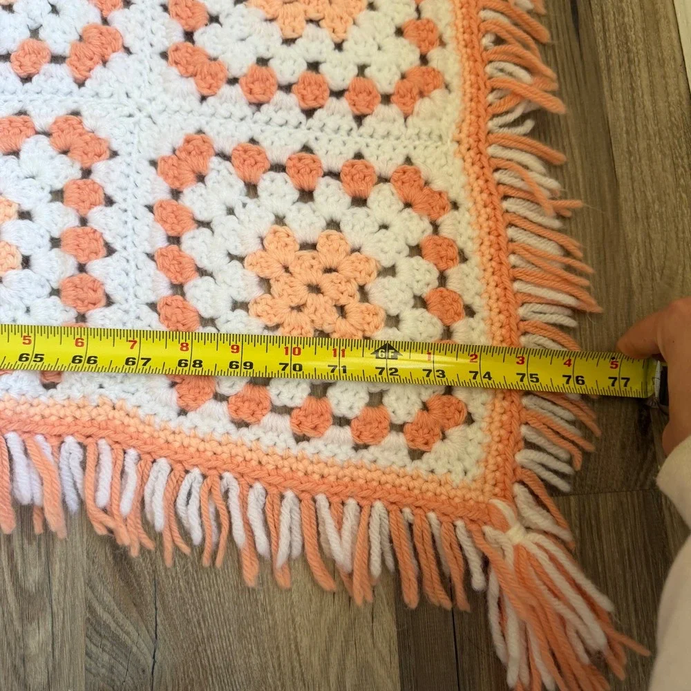 Vintage Handmade‎ Granny Square Crochet Blanket Peach White Fringe 77x77 Throw